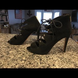Black ALDO heels size 7 1/2 👠